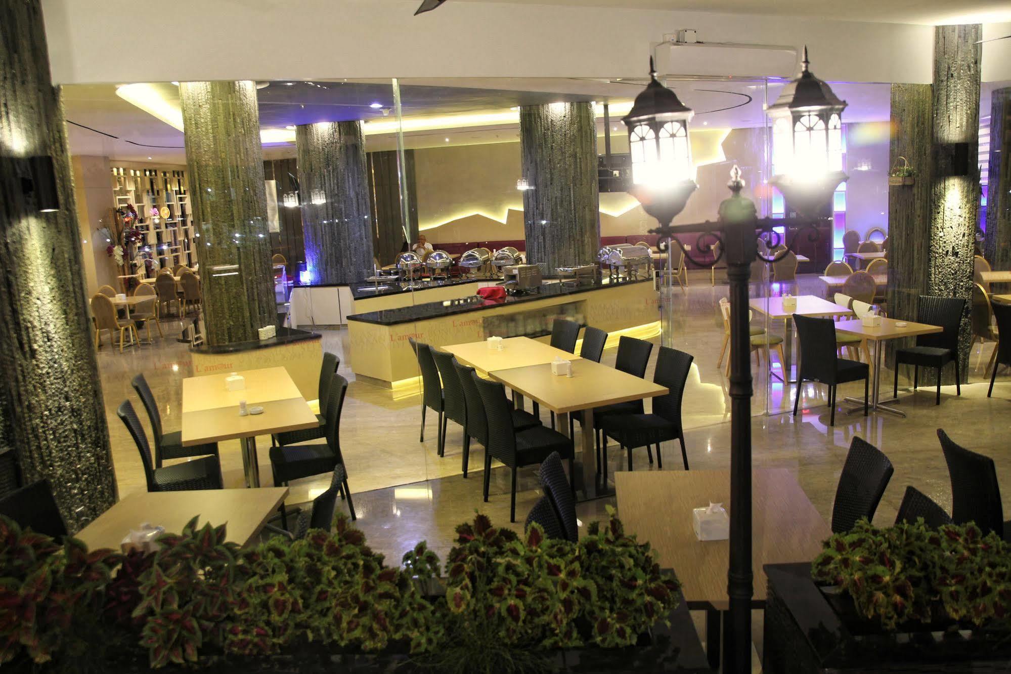 89 Hotel Batam Eksteriør billede